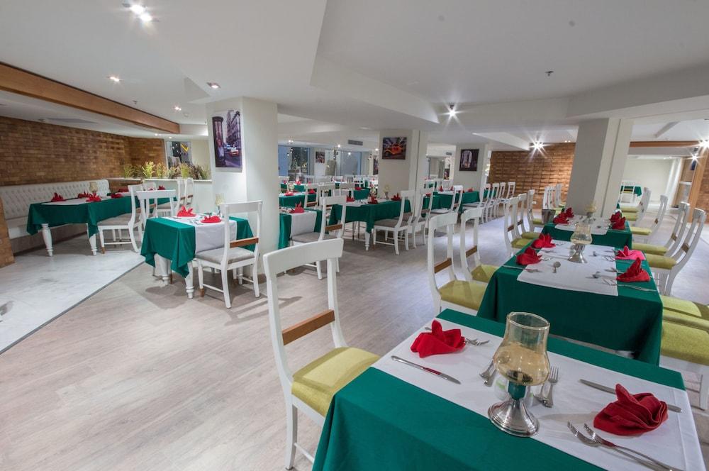 Sharming Inn Hotels - Couples And Families Only Екстериор снимка